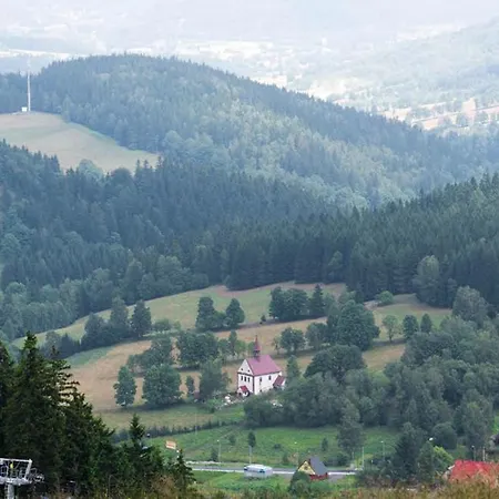 Czarna Gora Na Skarpie *