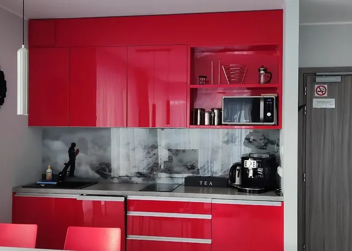 Czarna Gora Na Skarpie *